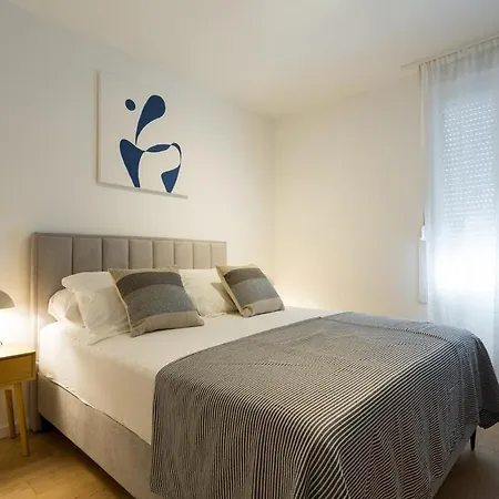 Sunshine T22 Апартаменти